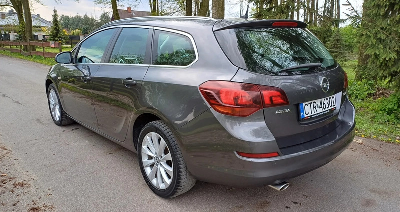 Opel Astra cena 27800 przebieg: 189000, rok produkcji 2011 z Tczew małe 596